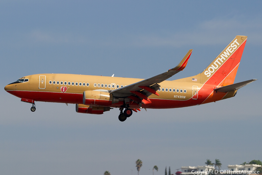 Southwest Airlines Boeing 737-7H4 (N743SW) | Photo 187042