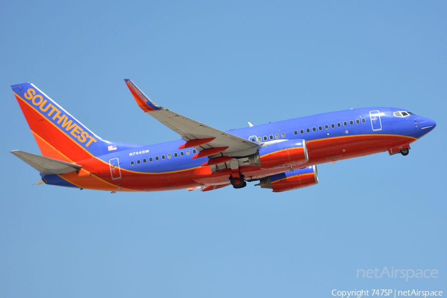 Southwest Airlines Boeing 737-7H4 (N744SW) | Photo 102124