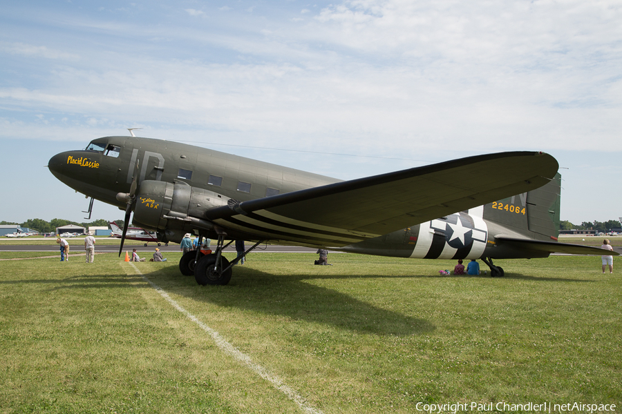 (Private) Douglas DC-3C (N74589) | Photo 92672