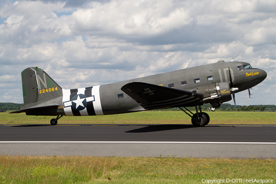 (Private) Douglas DC-3C (N74589) | Photo 328378