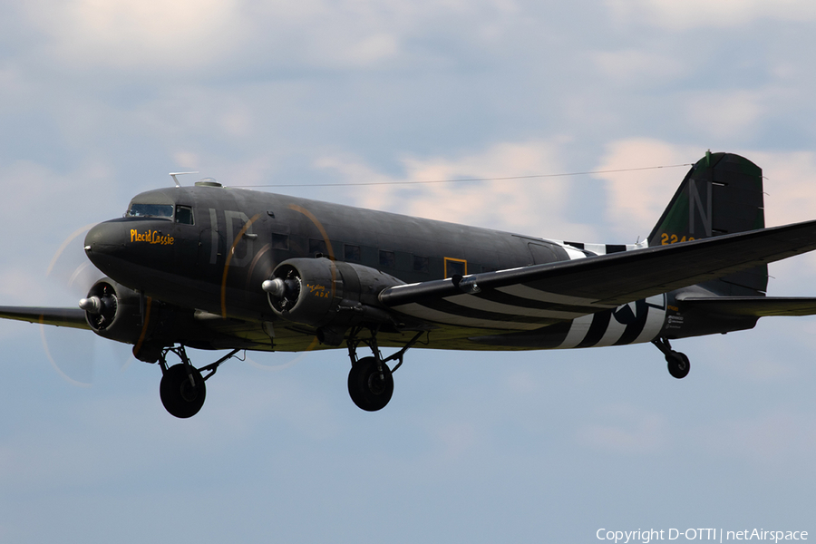 (Private) Douglas DC-3C (N74589) | Photo 328400