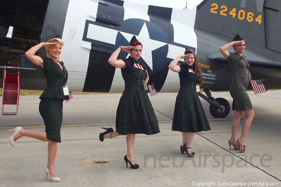 (Private) Douglas C-47A Skytrain (N74589) | Photo 327778