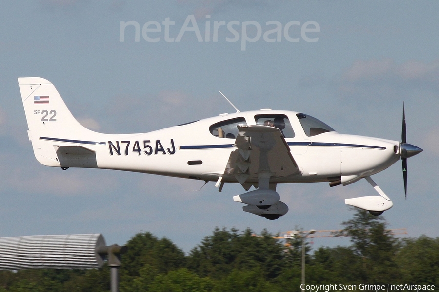 (Private) Cirrus SR22 (N745AJ) | Photo 167191