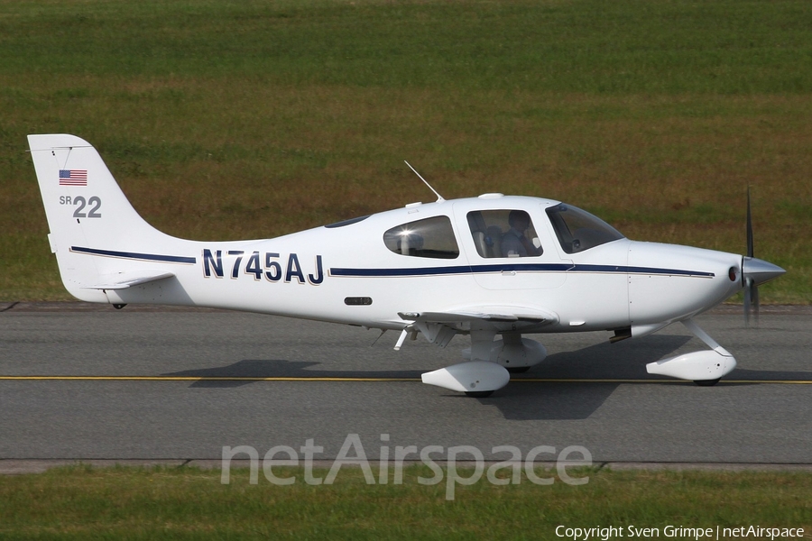 (Private) Cirrus SR22 (N745AJ) | Photo 46020