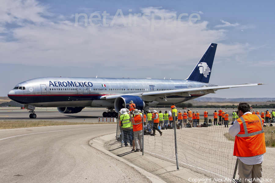 AeroMexico Boeing 777-2Q8(ER) (N745AM) | Photo 383740