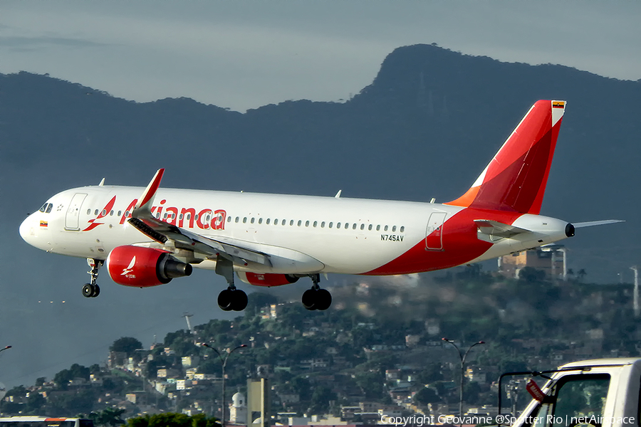 Avianca Airbus A320-214 (N745AV) | Photo 619894