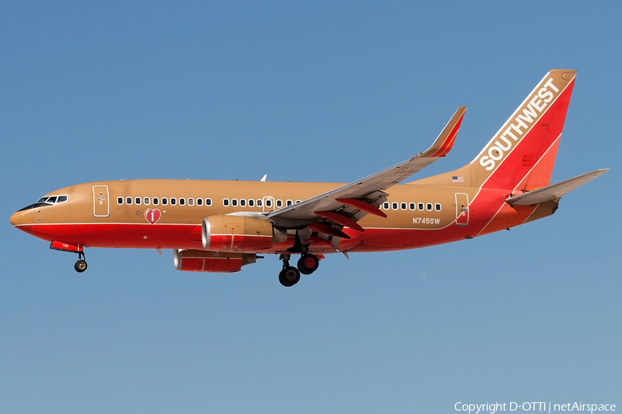 Southwest Airlines Boeing 737-7H4 (N745SW) | Photo 181028