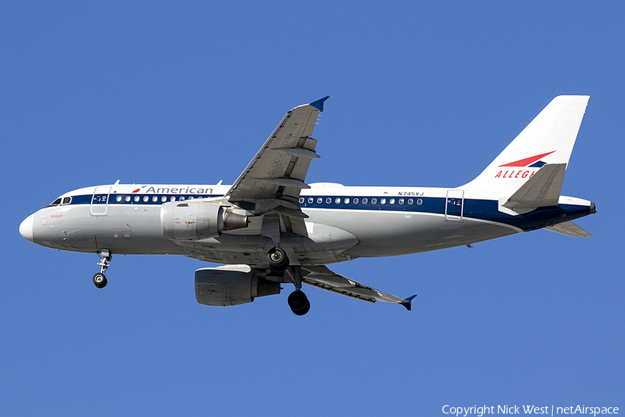 American Airlines Airbus A319-112 (N745VJ) | Photo 431394