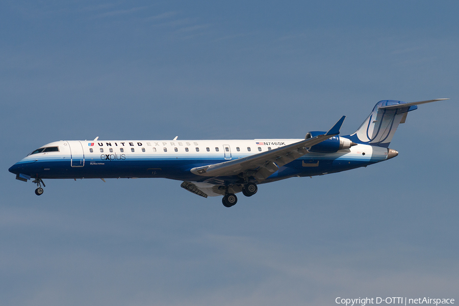 United Express (SkyWest Airlines) Bombardier CRJ-701ER (N746SK) | Photo 184669