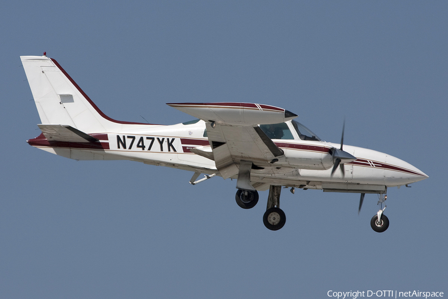 (Private) Cessna 310R (N747YK) | Photo 288813