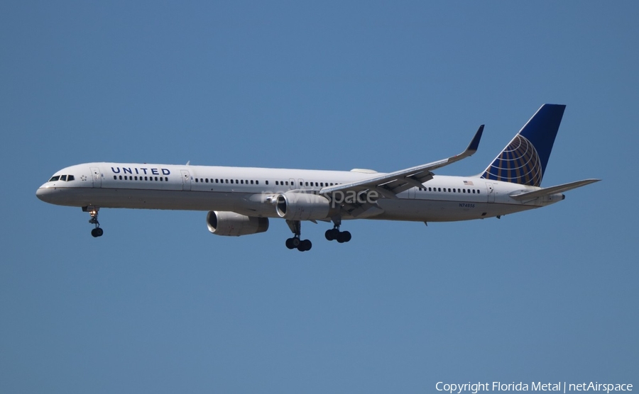 United Airlines Boeing 757-324 (N74856) | Photo 294086