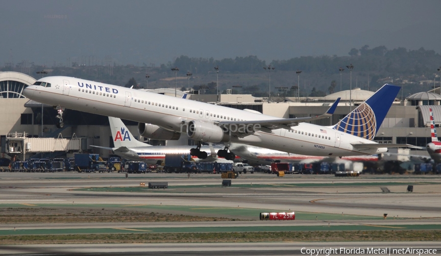 United Airlines Boeing 757-324 (N74856) | Photo 304498