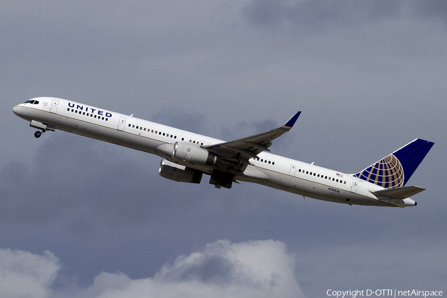 United Airlines Boeing 757-324 (N74856) | Photo 333699