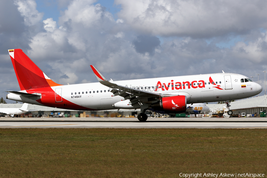 Avianca Airbus A320-214 (N748AV) | Photo 220255