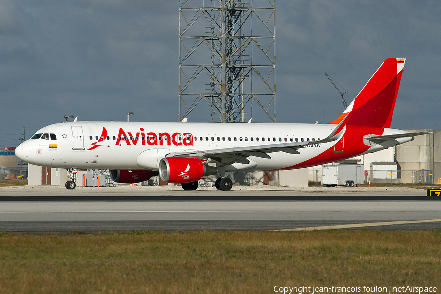 Avianca Airbus A320-214 (N748AV) | Photo 229490