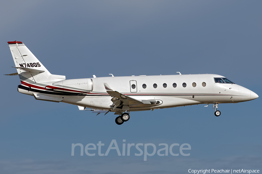 NetJets Gulfstream G200 (N748QS) | Photo 132438