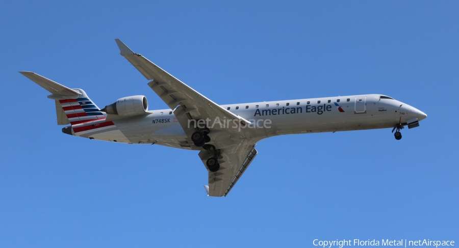 American Eagle (SkyWest Airlines) Bombardier CRJ-701ER (N748SK) | Photo 305510