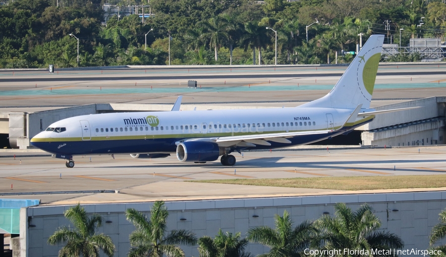 Miami Air International Boeing 737-8HX (N749MA) | Photo 358126