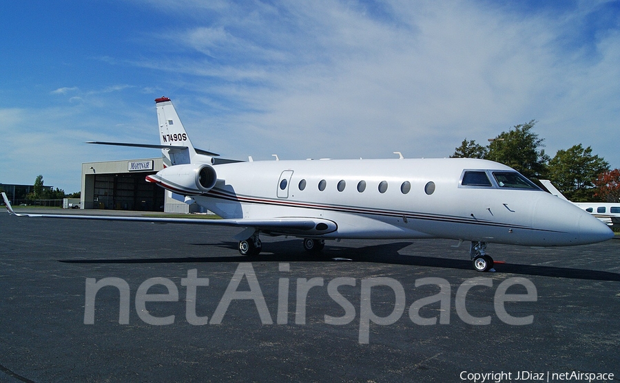 NetJets Gulfstream G200 (N749QS) | Photo 76841