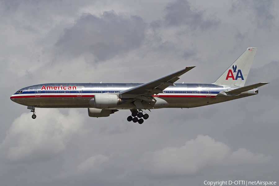American Airlines Boeing 777-223(ER) (N750AN) | Photo 300824