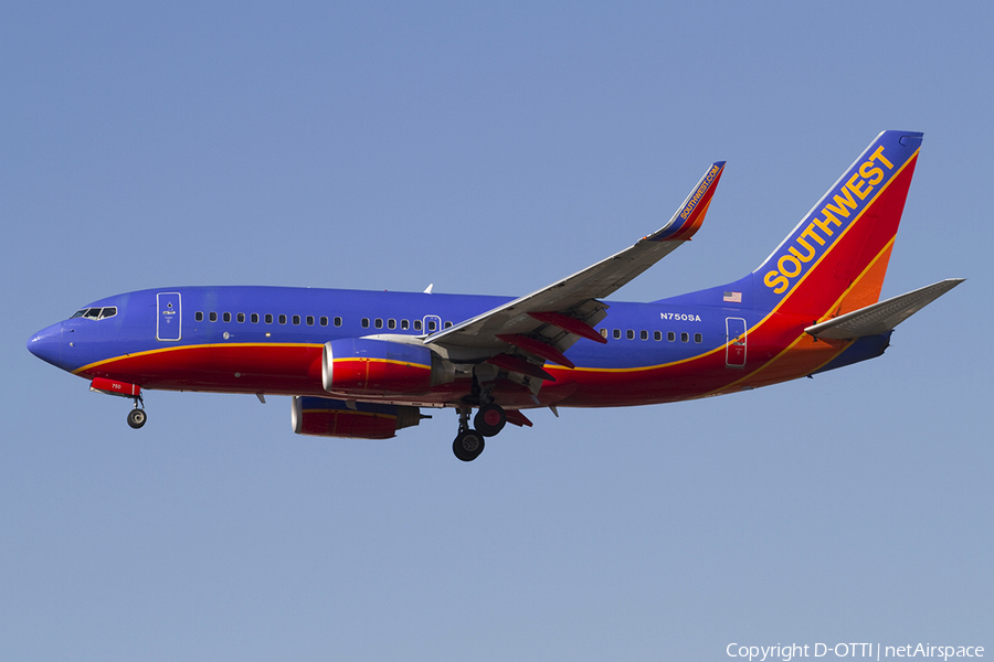 Southwest Airlines Boeing 737-7H4 (N750SA) | Photo 337345