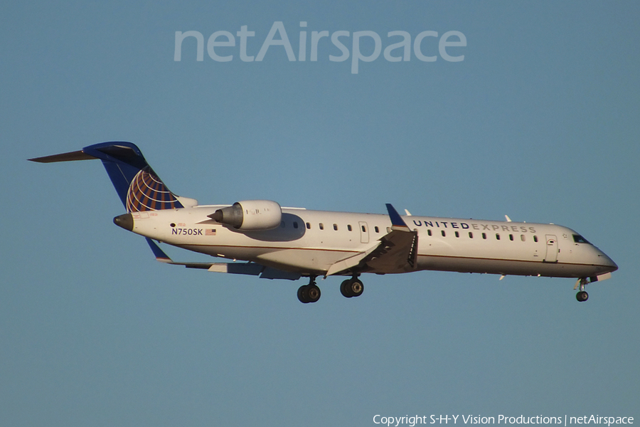United Express (SkyWest Airlines) Bombardier CRJ-701ER (N750SK) | Photo 19107