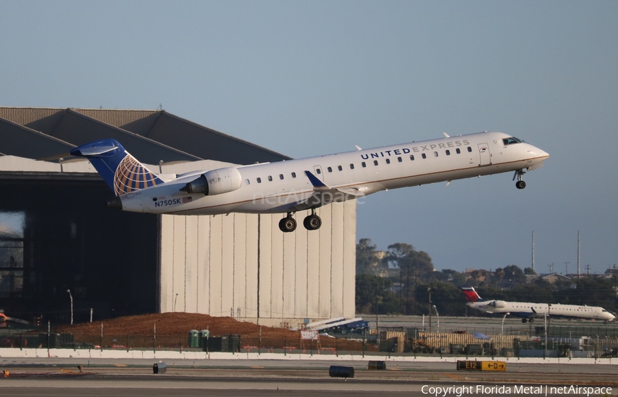United Express (SkyWest Airlines) Bombardier CRJ-701ER (N750SK) | Photo 294982