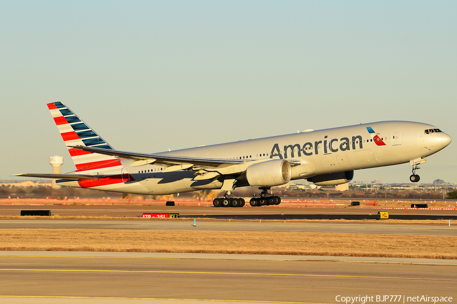 American Airlines Boeing 777-223(ER) (N751AN) | Photo 366053