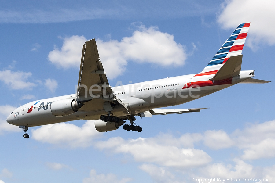 American Airlines Boeing 777-223(ER) (N751AN) | Photo 255184