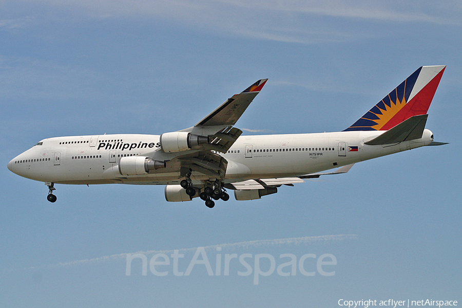 Philippine Airlines Boeing 747-4F6 (N751PR) | Photo 368074