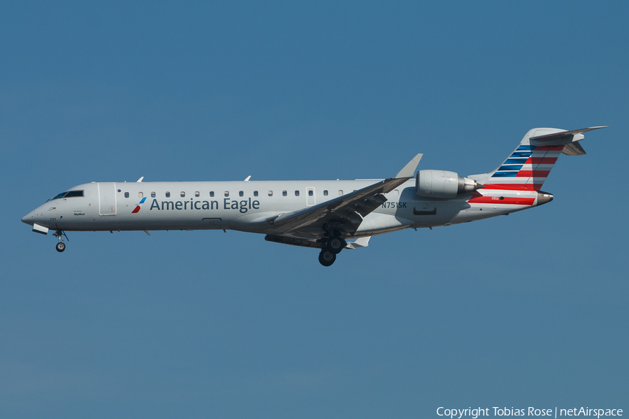 American Eagle (SkyWest Airlines) Bombardier CRJ-701ER (N751SK) | Photo 299000