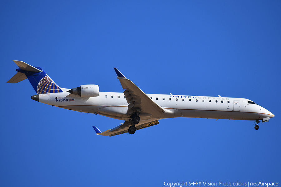 United Express (SkyWest Airlines) Bombardier CRJ-701ER (N751SK) | Photo 137425