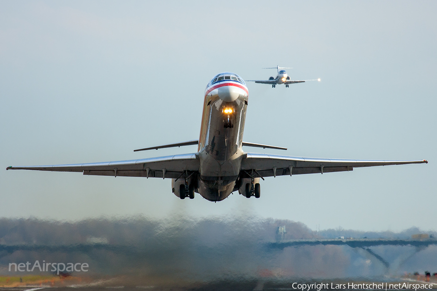 American Airlines McDonnell Douglas MD-82 (N7526A) | Photo 414876