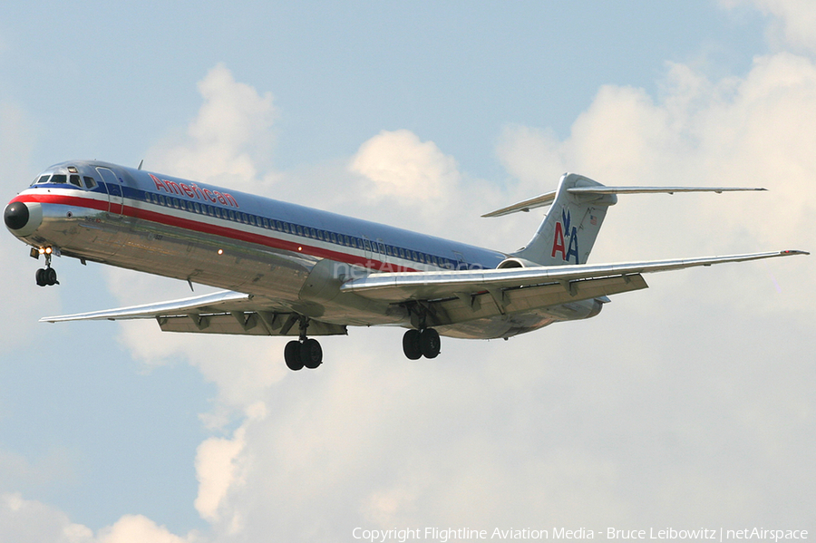 American Airlines McDonnell Douglas MD-82 (N7527A) | Photo 178439