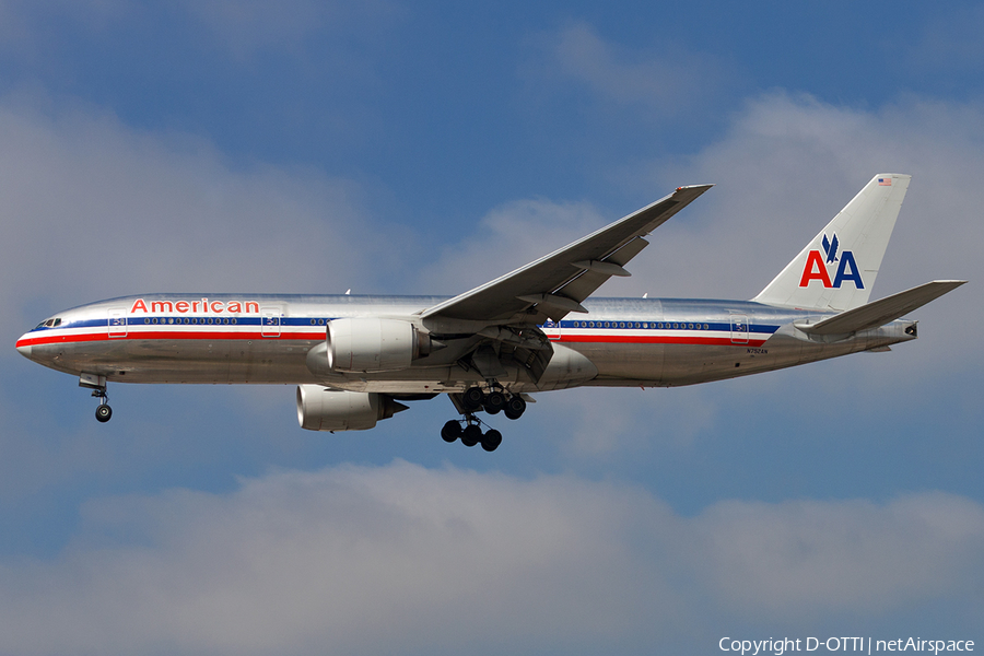 American Airlines Boeing 777-223(ER) (N752AN) | Photo 182314