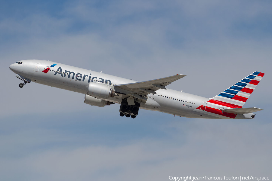 American Airlines Boeing 777-223(ER) (N752AN) | Photo 267395