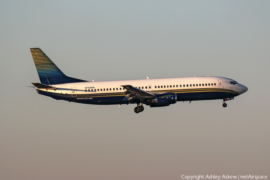 Miami Air International Boeing 737-48E (N752MA) | Photo 99881