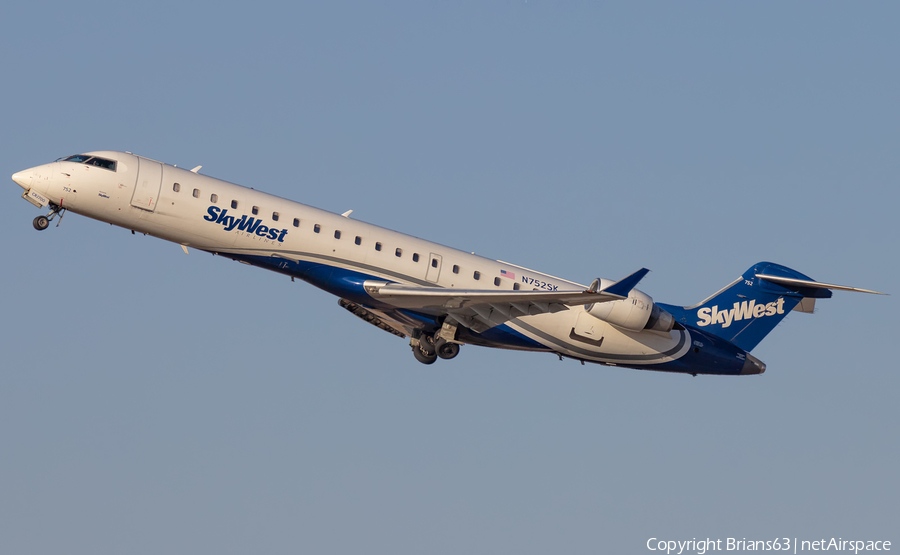 SkyWest Airlines Bombardier CRJ-701ER (N752SK) | Photo 376067