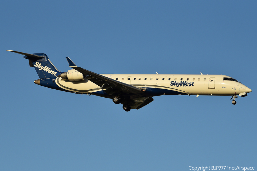 SkyWest Airlines Bombardier CRJ-701ER (N752SK) | Photo 469084