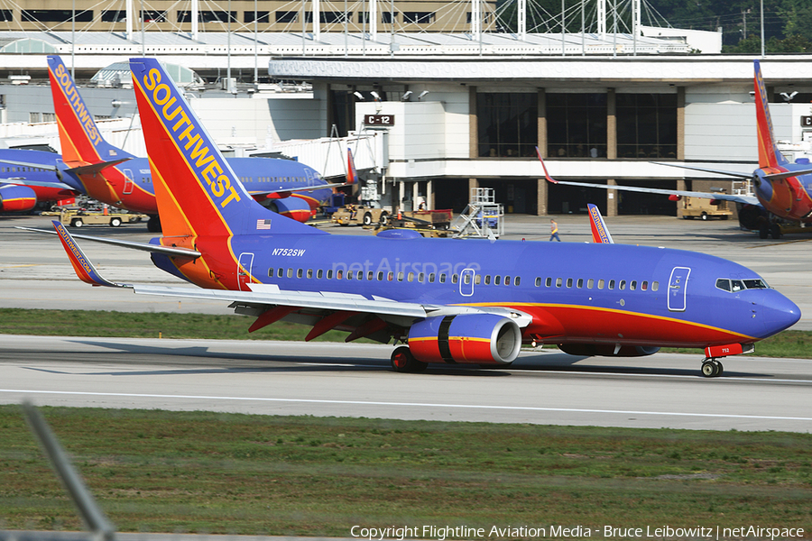 Southwest Airlines Boeing 737-7H4 (N752SW) | Photo 85815