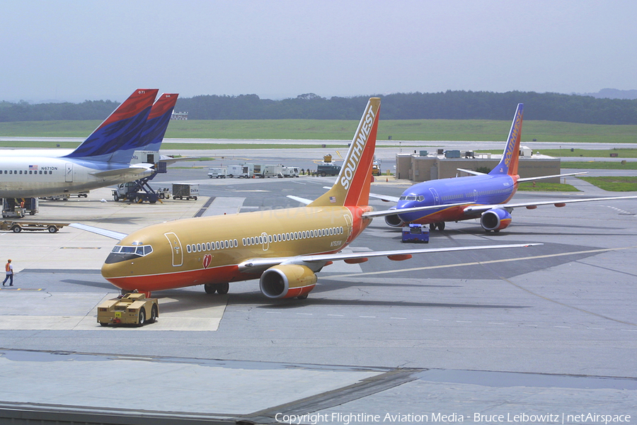 Southwest Airlines Boeing 737-7H4 (N752SW) | Photo 185889