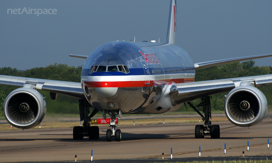 American Airlines Boeing 777-223(ER) (N753AN) at  Dallas/Ft. Worth - International, United States