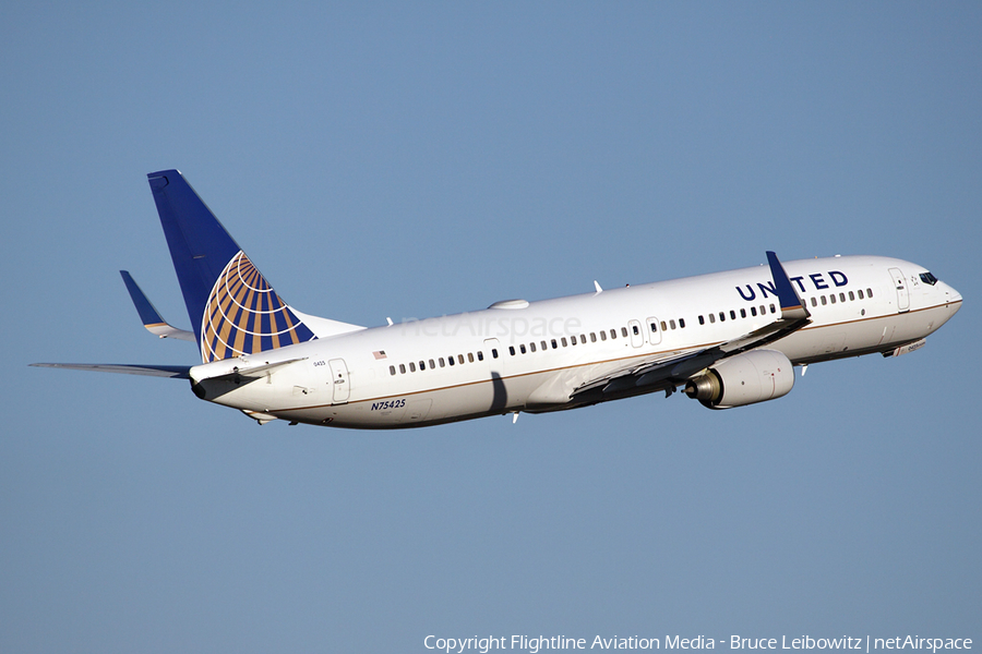 United Airlines Boeing 737-924(ER) (N75425) | Photo 86812
