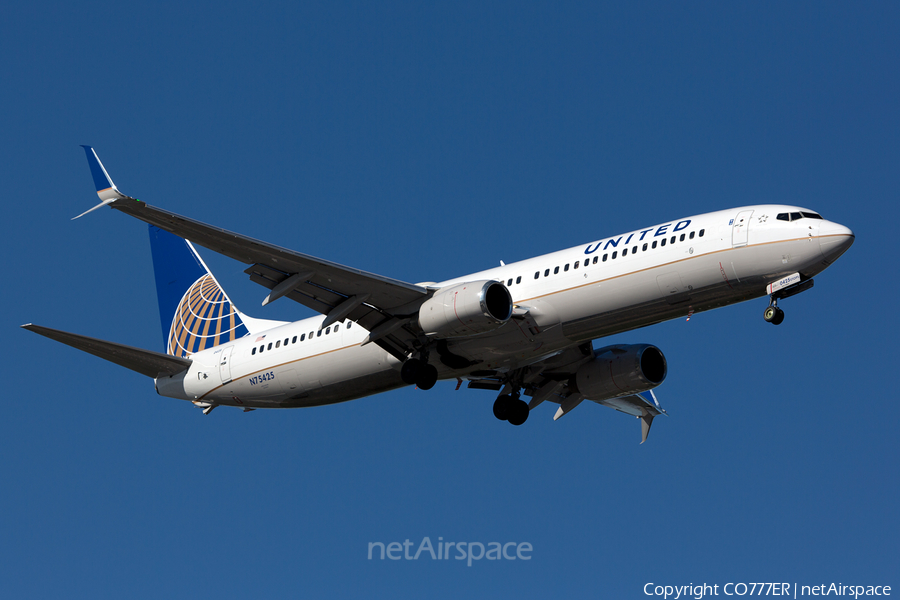 United Airlines Boeing 737-924(ER) (N75425) | Photo 119868