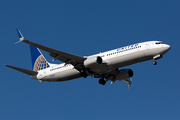 United Airlines Boeing 737-924(ER) (N75425) at  Seattle/Tacoma - International, United States