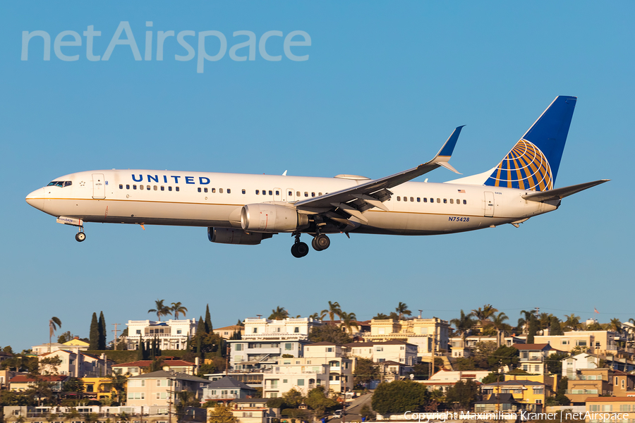 United Airlines Boeing 737-924(ER) (N75428) | Photo 563604