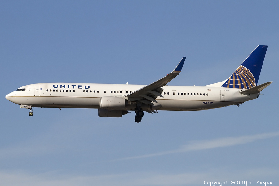 United Airlines Boeing 737-924(ER) (N75429) | Photo 457917