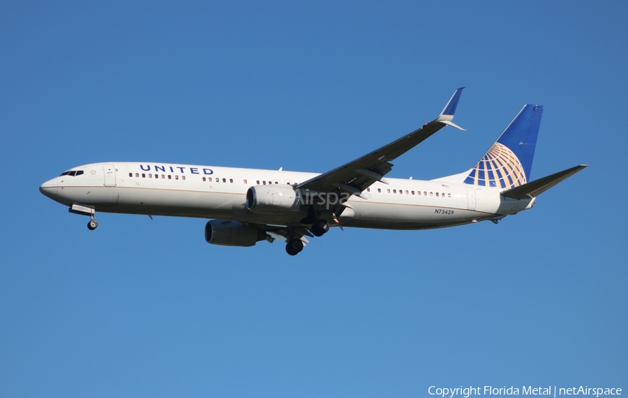 United Airlines Boeing 737-924(ER) (N75429) | Photo 406772