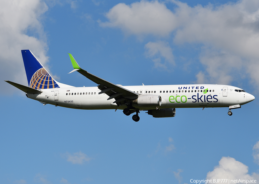 United Airlines Boeing 737-924(ER) (N75432) | Photo 265874