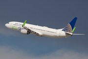 United Airlines Boeing 737-924(ER) (N75432) at  Los Angeles - International, United States